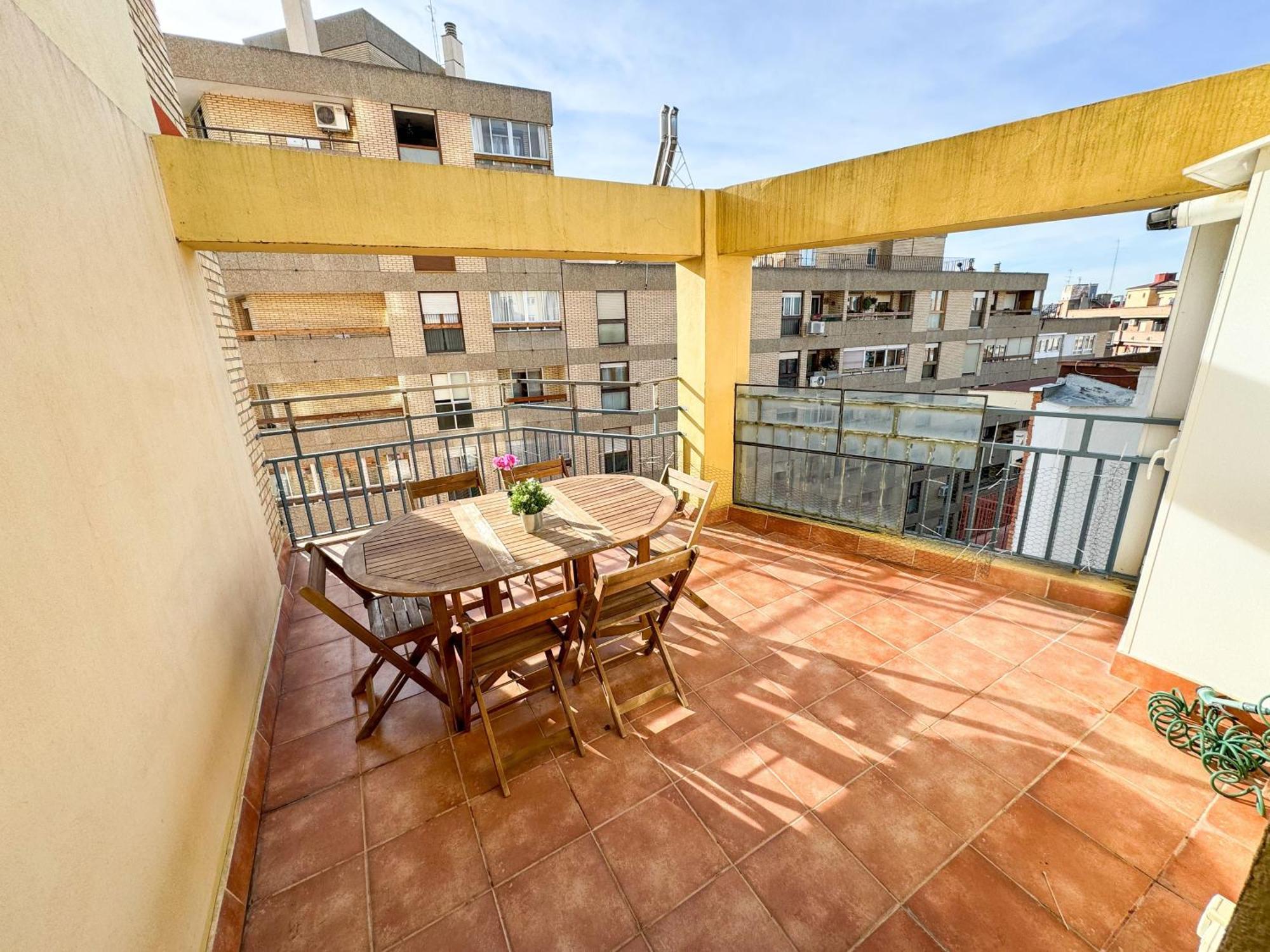 El Puente Del Pilar Comotucasa Zaragoza Ngoại thất bức ảnh